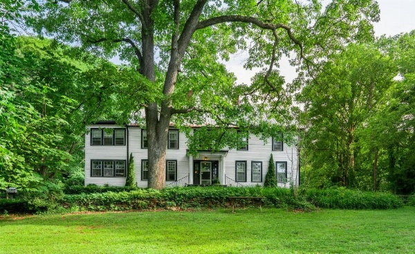 Black Mountain Inn image 13
